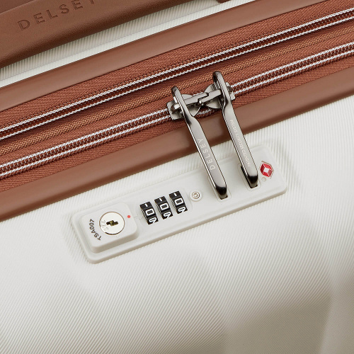 Чемодан 4-х колесный DELSEY CARROUSEL 2 00209780327